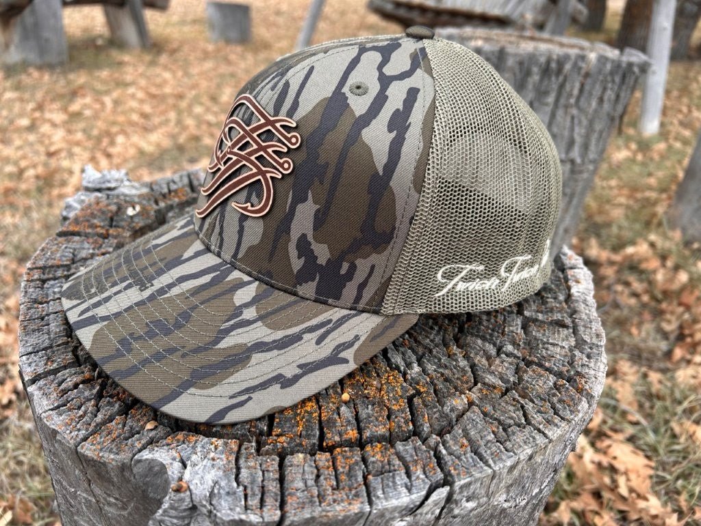 MOSSY OAK BOTTOMLAND - LEATHER PATCH - TTP Outdoors